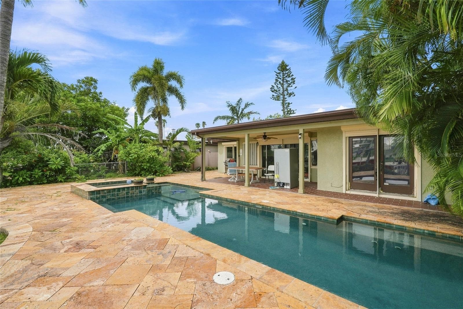 Single Family Residence at 639 NORMANDY RD, MADEIRA BEACH, photo 13 of 29