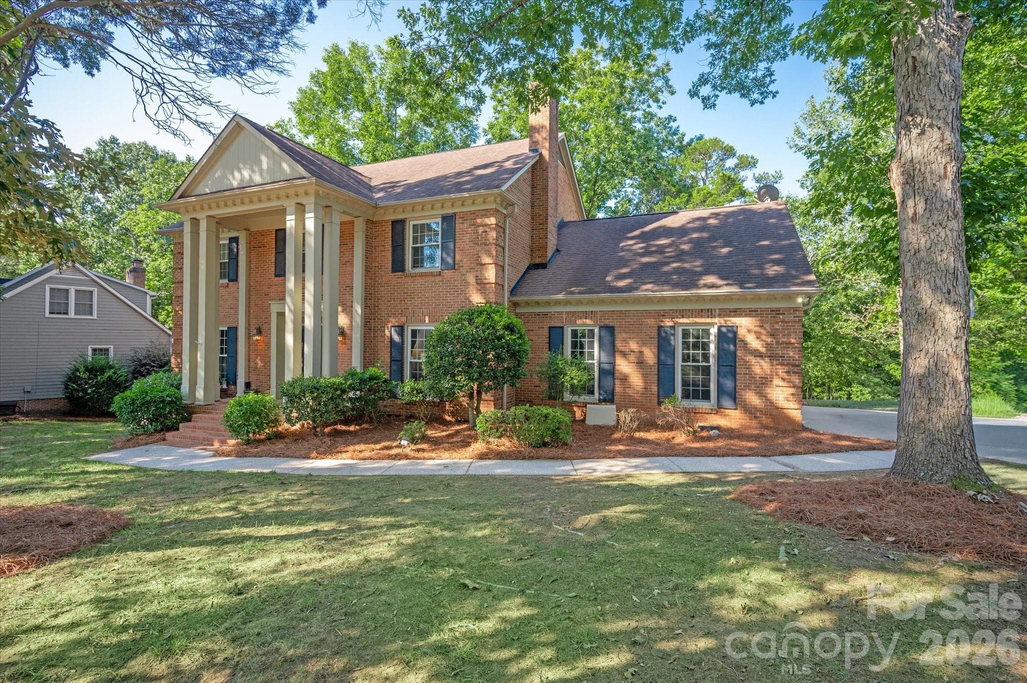 Single Family Residence at 10009 Thomas Payne Circle, Charlotte, photo 3 of 36