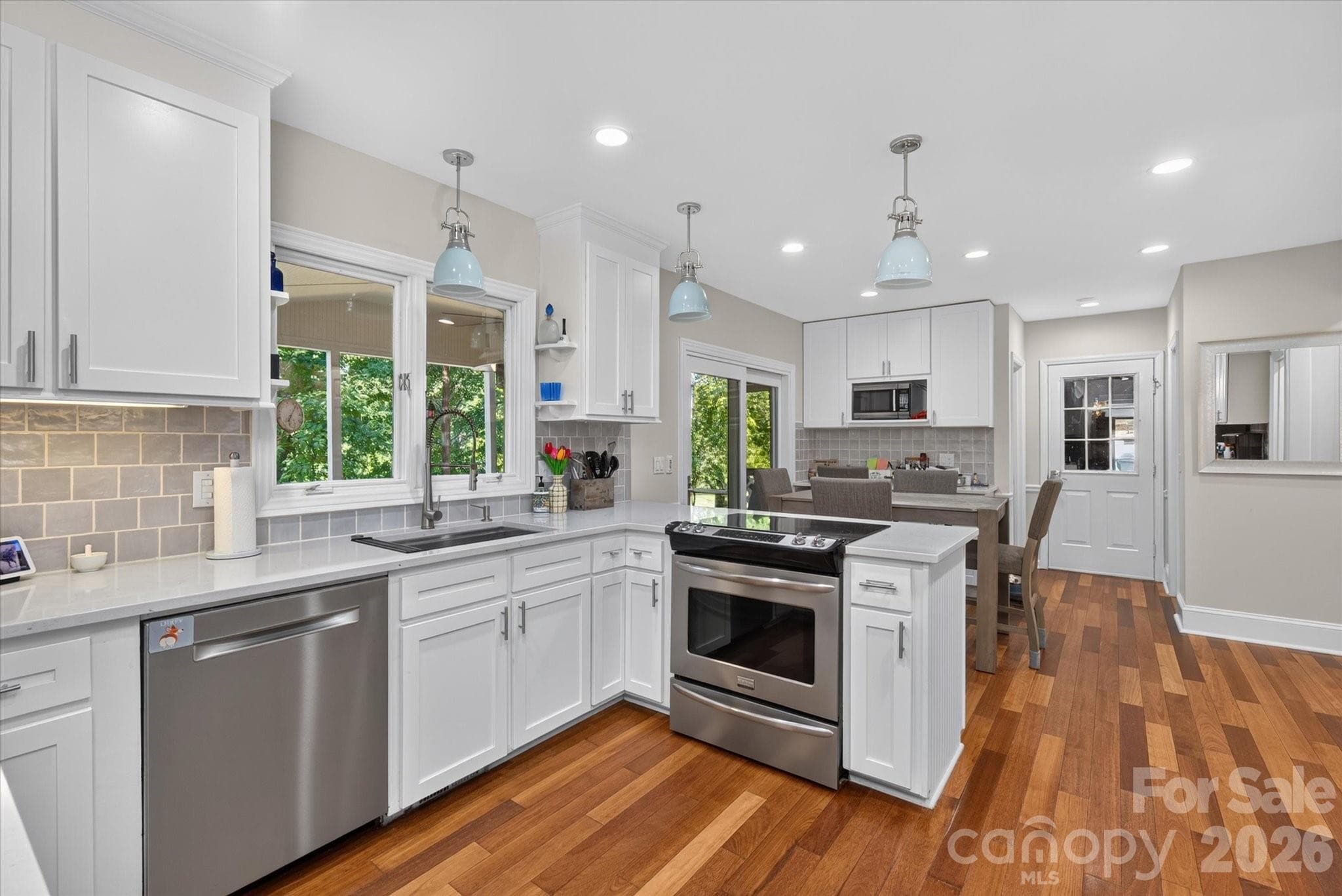 Single Family Residence at 10009 Thomas Payne Circle, Charlotte, photo 8 of 36