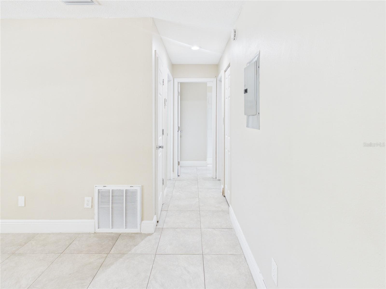Hallway - 2800 E 113TH AVE #213, TAMPA