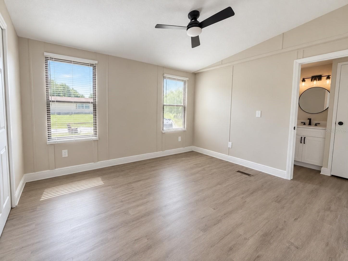 Manufactured Home at 4808 ROLLINGLEN LOOP W, LAKELAND, photo 15 of 27
