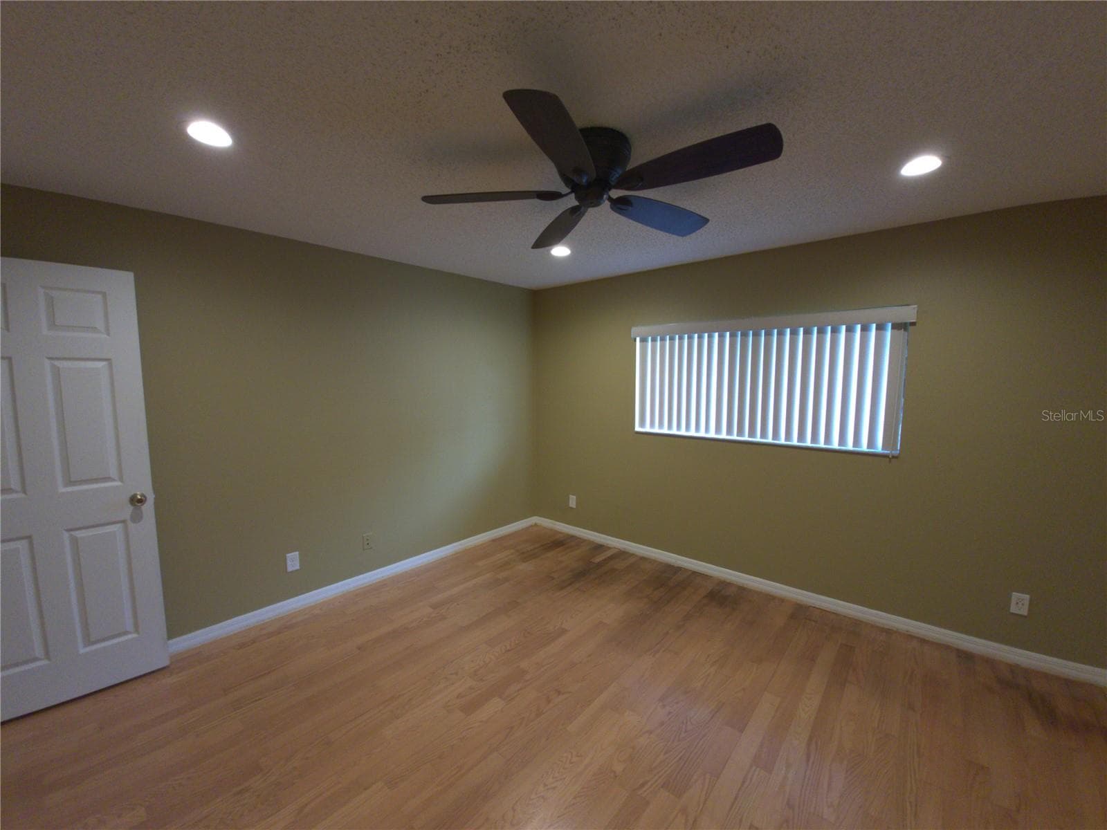 Primary Bedroom - 2721 COUNTRYSIDE BLVD #102, CLEARWATER