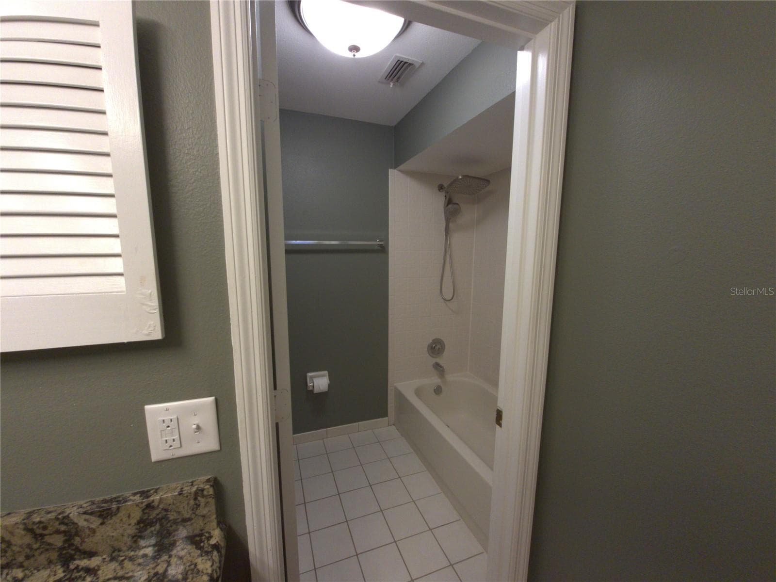 Primary Bath - 2721 COUNTRYSIDE BLVD #102, CLEARWATER