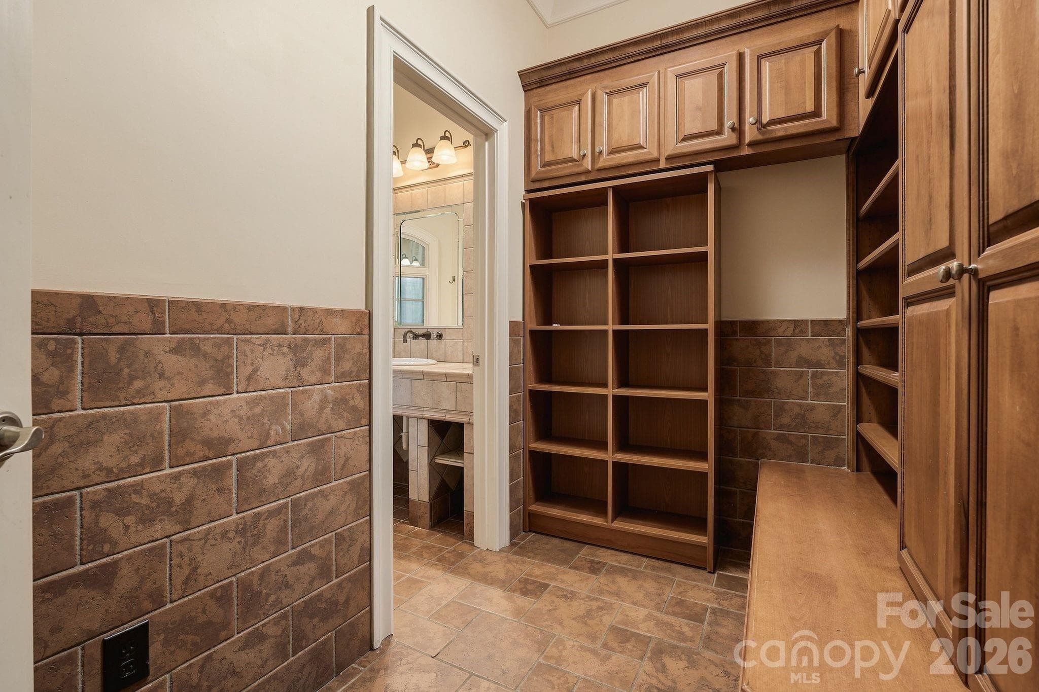 Single Family Residence at 1515 Baltusrol Drive, Denver, photo 32 of 48