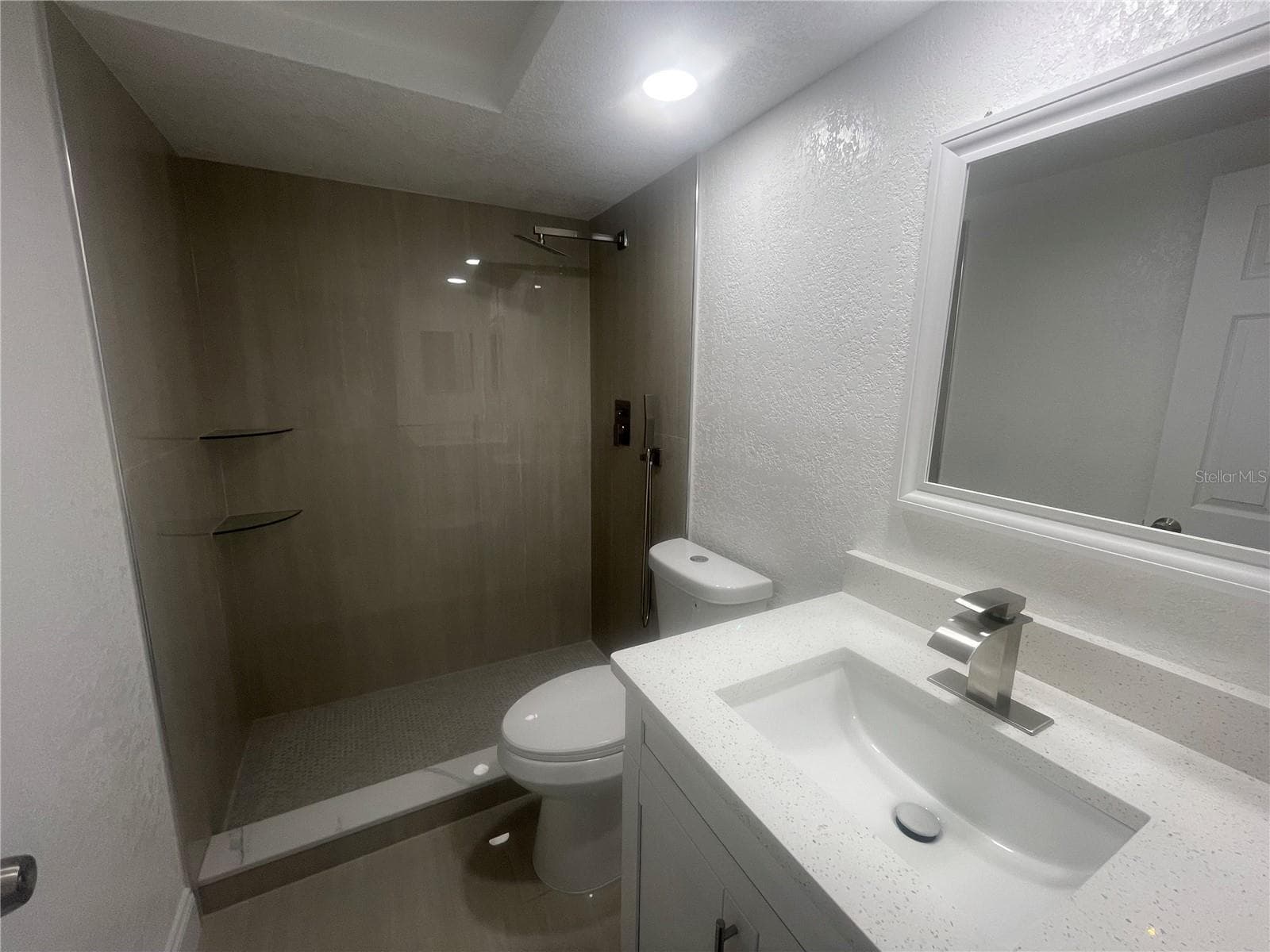 BATHROOM 1 - 7025 CUTTY SARK DR, PORT RICHEY