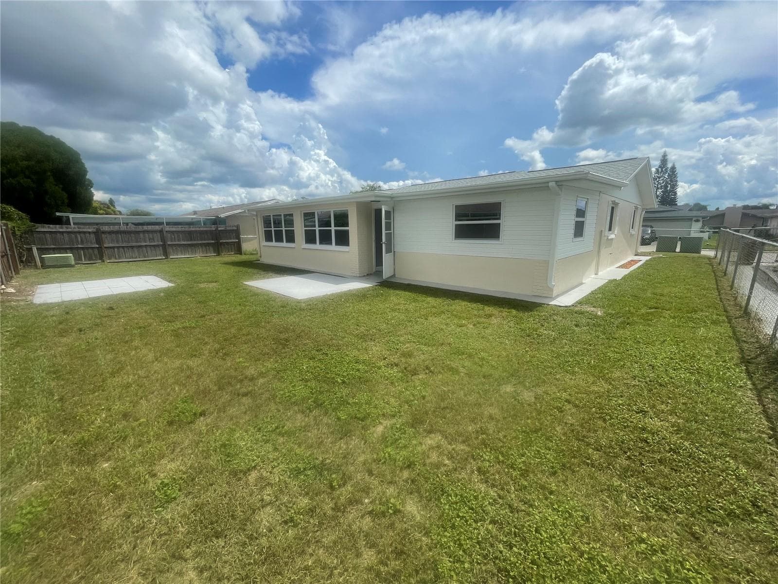 FENCED BACK YARD - 7025 CUTTY SARK DR, PORT RICHEY