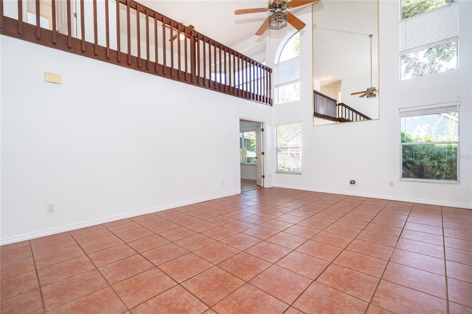 Grand Living Room - 696 REMINGTON OAK DR, LAKE MARY