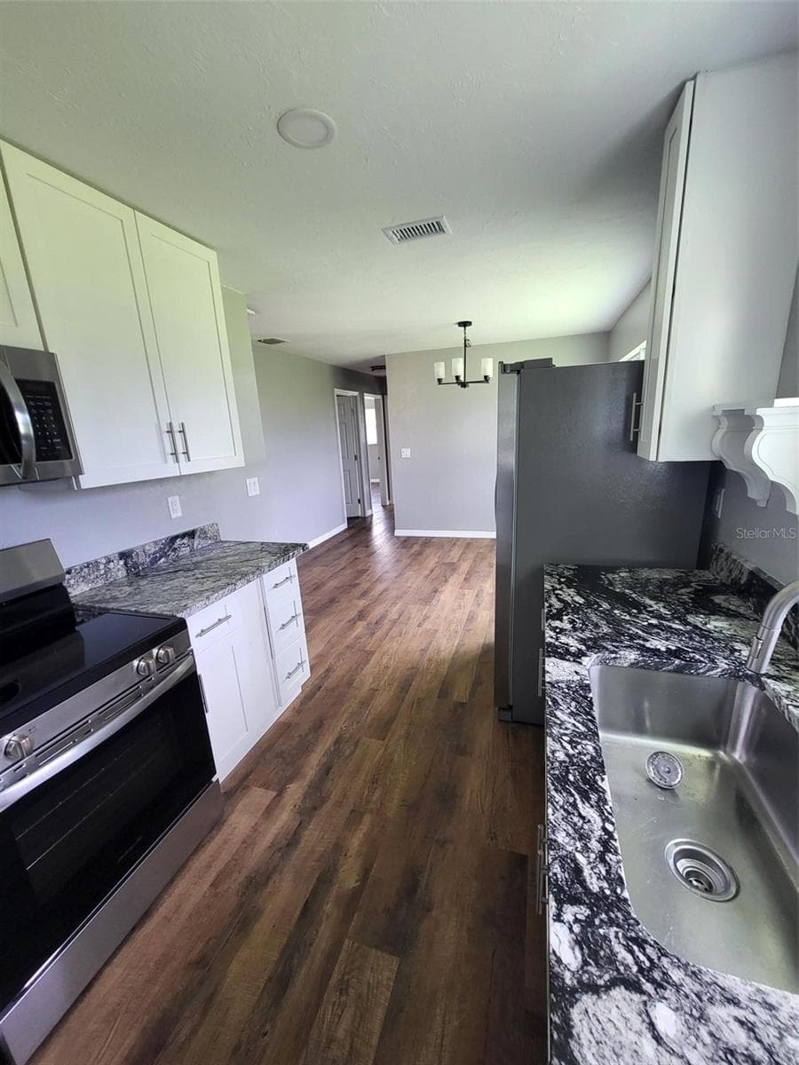 Single Family Residence at 1159 SW RAINBOW AVE, ARCADIA, photo 3 of 12