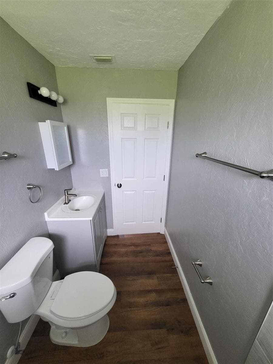 Single Family Residence at 1159 SW RAINBOW AVE, ARCADIA, photo 6 of 12