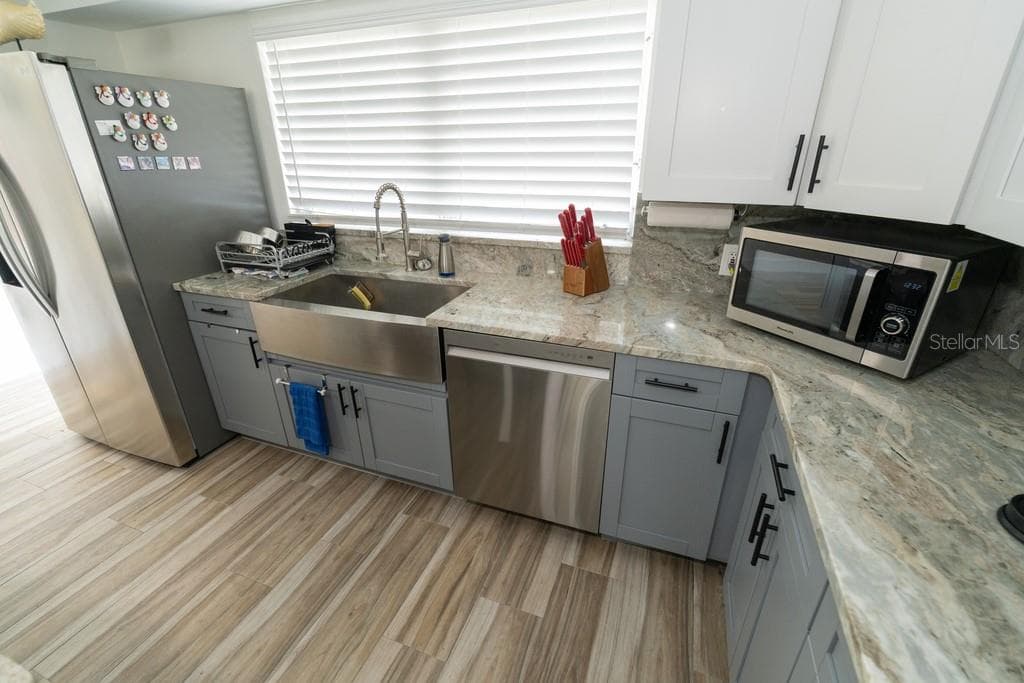 Single Family Residence at 4927 BLUE HERON DR, NEW PORT RICHEY, photo 5 of 36