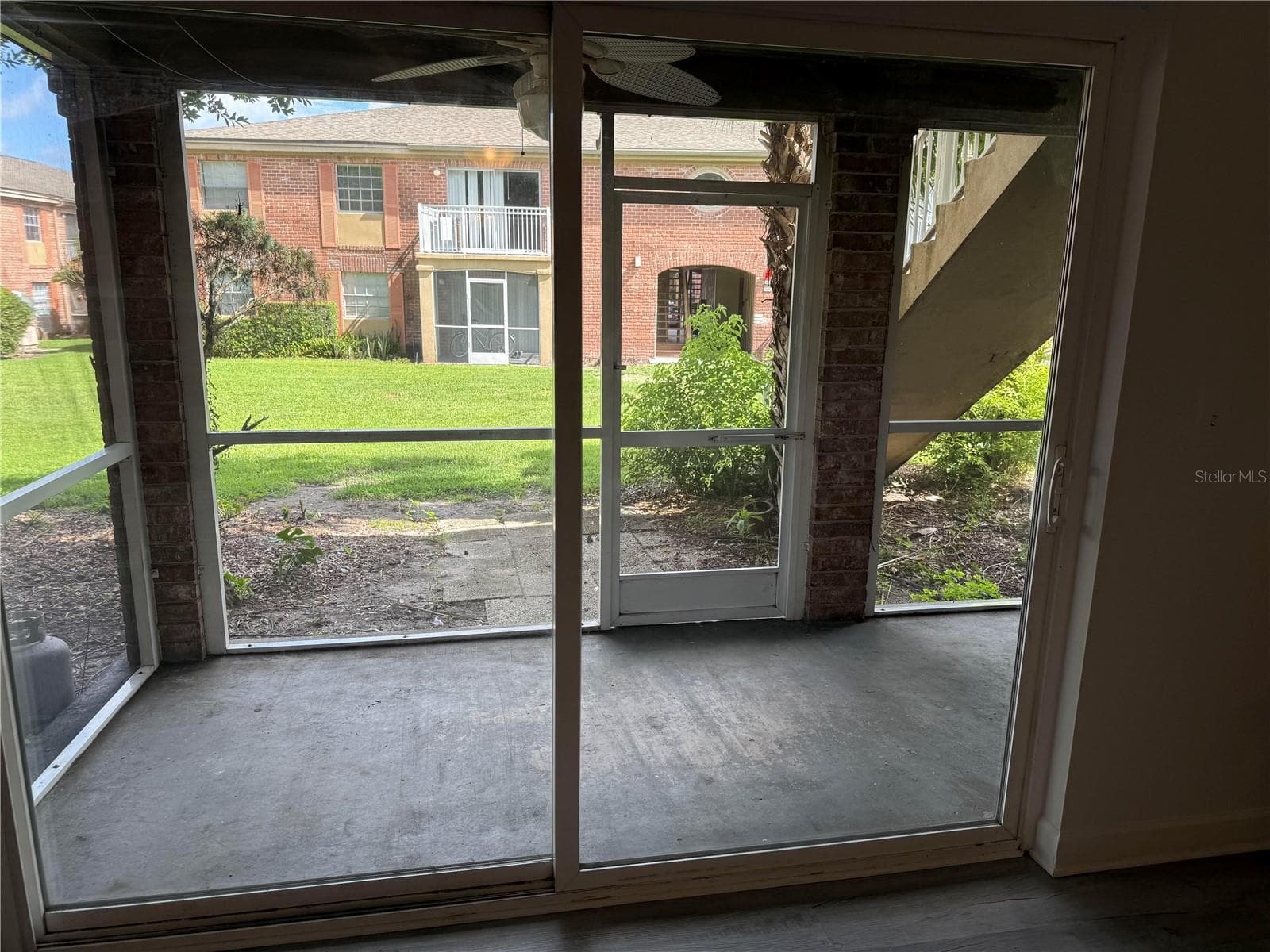 Screened in Lanai - 2308 HAYWOOD CT #100, MAITLAND