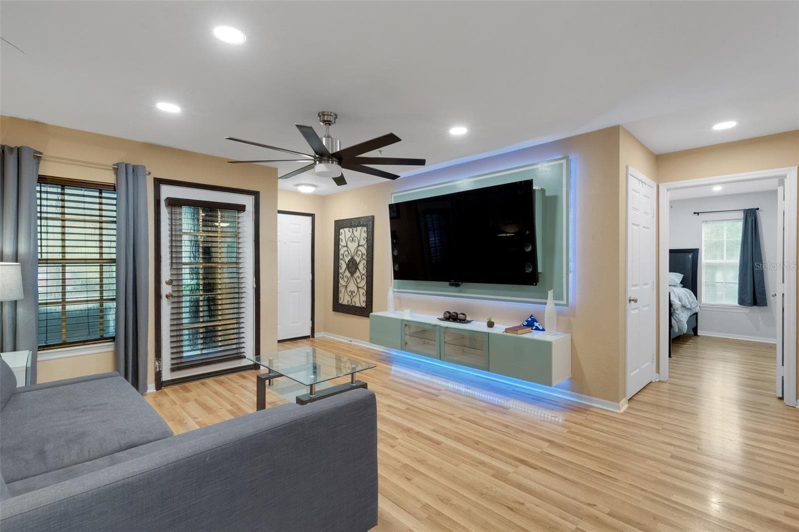 Condominium at 8809 MANOR LOOP #101, LAKEWOOD RANCH, photo 6 of 48