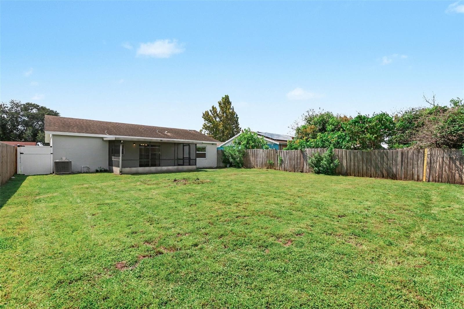 Single Family Residence at 1019 AXLEWOOD CIR, BRANDON, photo 15 of 15