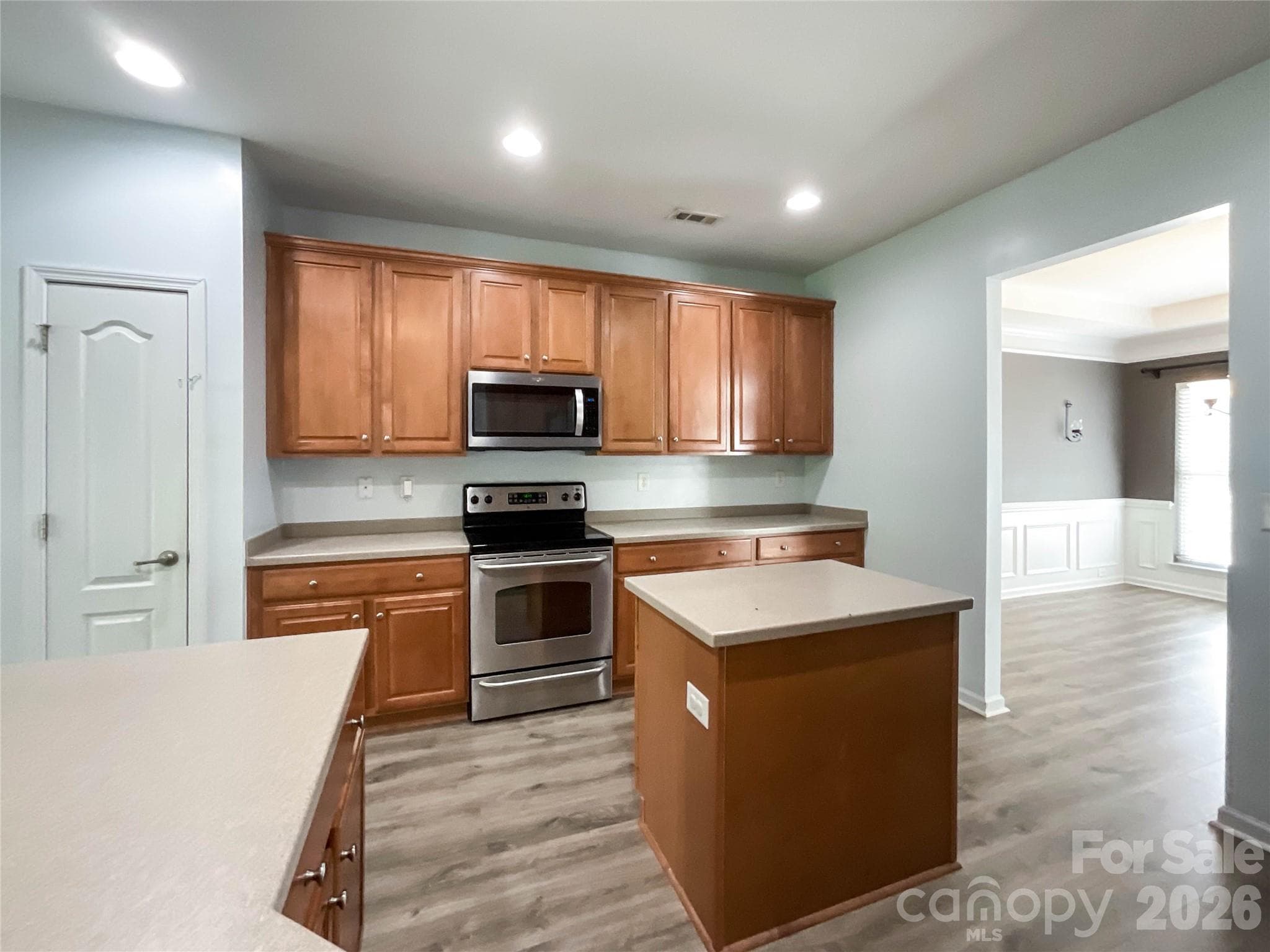 Single Family Residence at 1112 Tranquil Falls Lane, Matthews, photo 12 of 45