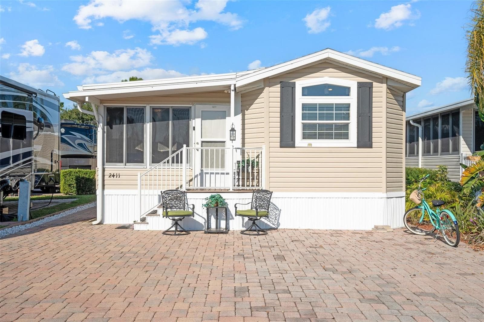 Manufactured Home at 2411 CITRUS TREE RD, CLERMONT, photo 3 of 47