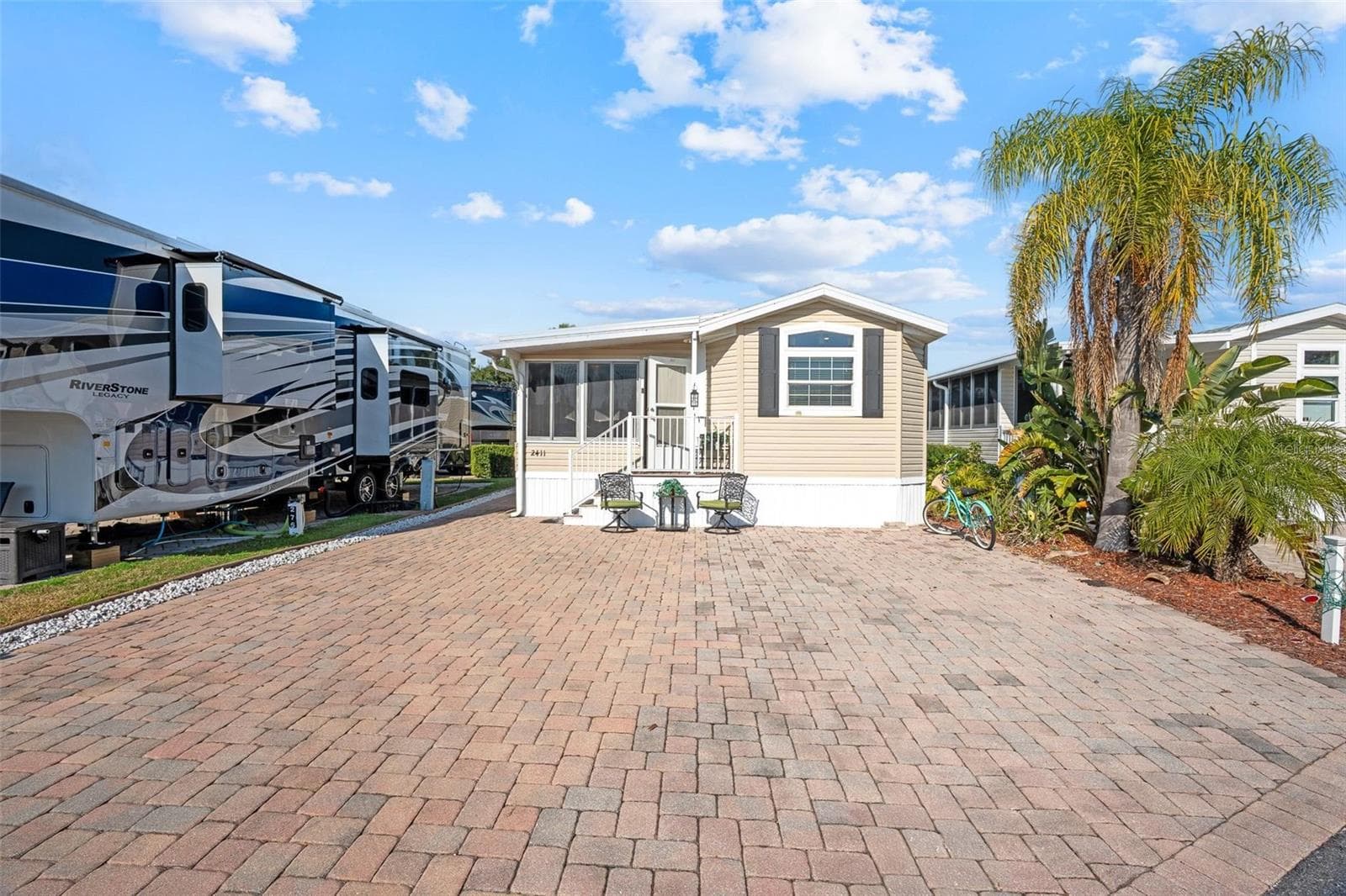 Manufactured Home at 2411 CITRUS TREE RD, CLERMONT, photo 10 of 47