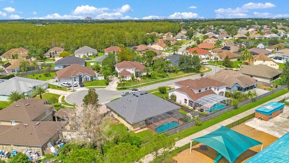 Single Family Residence at 407 THUNDER GULCH CT, ORLANDO, photo 17 of 38