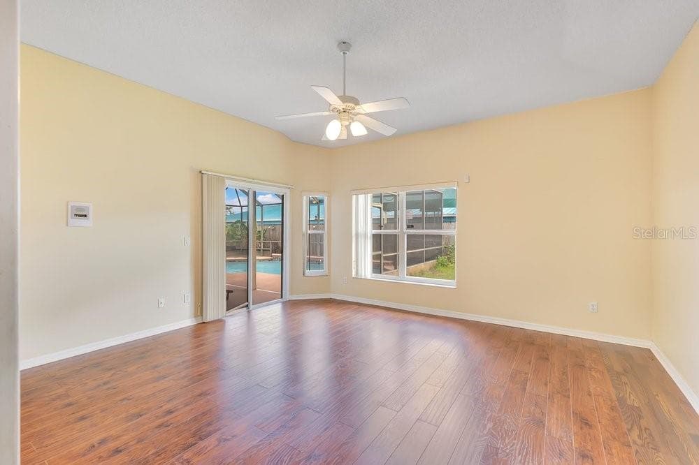 Single Family Residence at 407 THUNDER GULCH CT, ORLANDO, photo 32 of 38