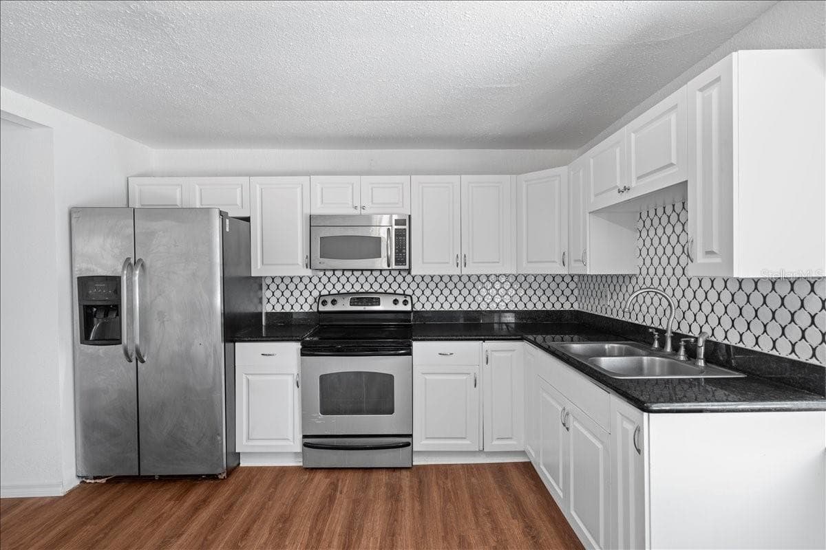 Single Family Residence at 704 E WILMA ST, TAMPA, photo 9 of 29