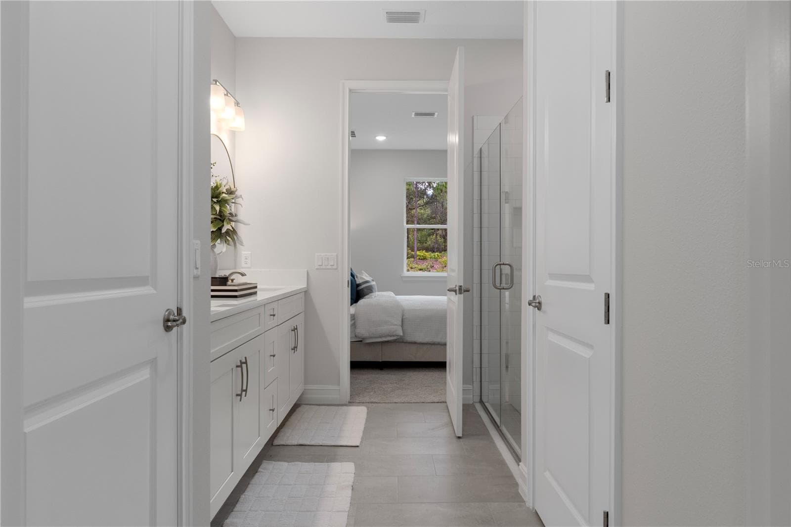 Model home - primary bathroom - 2181 W TALL OAKS DR, BEVERLY HILLS