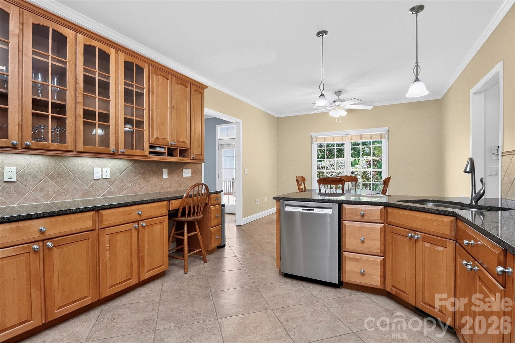 Single Family Residence at 4904 Steepleton Way, Charlotte, photo 11 of 47