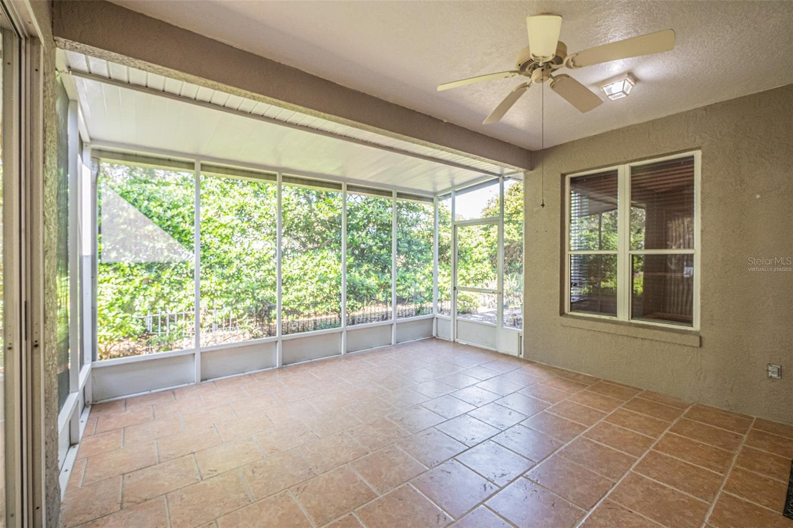 Virtually staged - 7004 PINE HOLLOW DR, MOUNT DORA