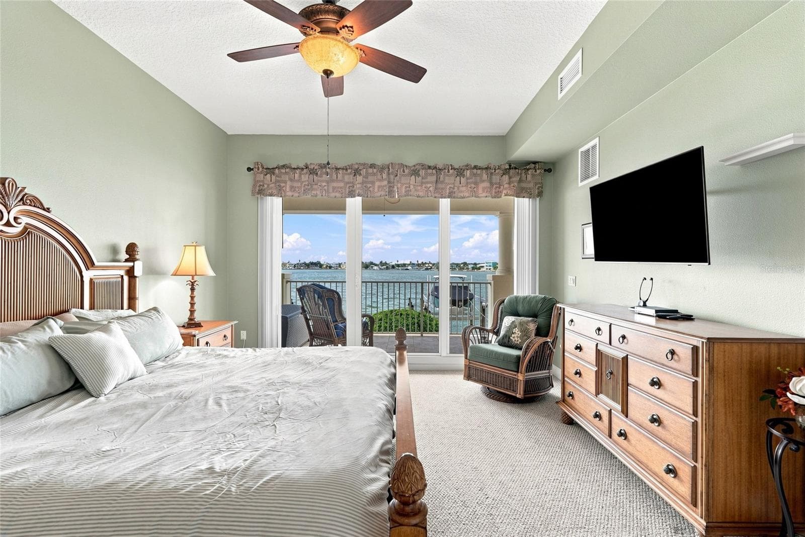 Condominium at 17735 GULF BLVD #204, REDINGTON SHORES, photo 30 of 60