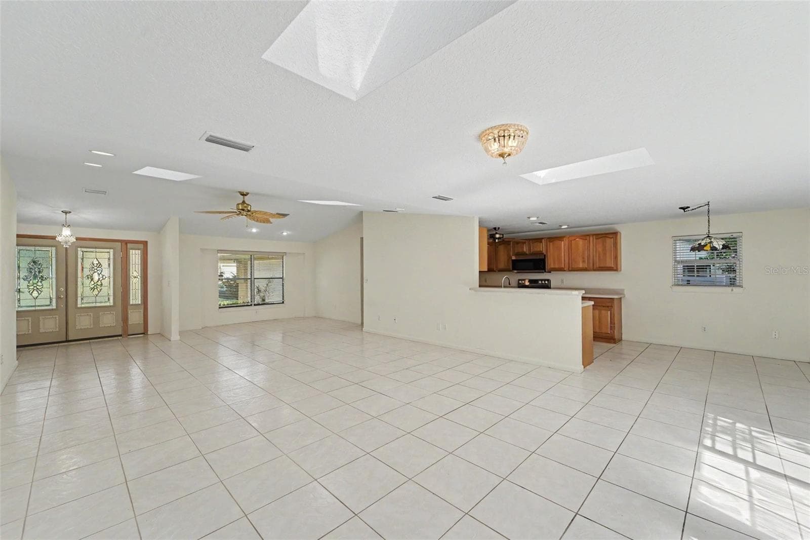 Single Family Residence at 2057 BRENT PL, PALM HARBOR, photo 3 of 26