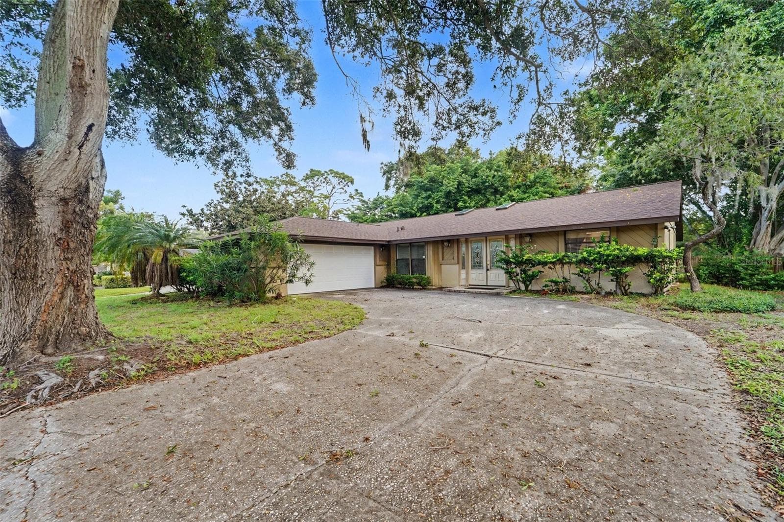Single Family Residence at 2057 BRENT PL, PALM HARBOR, photo 2 of 26
