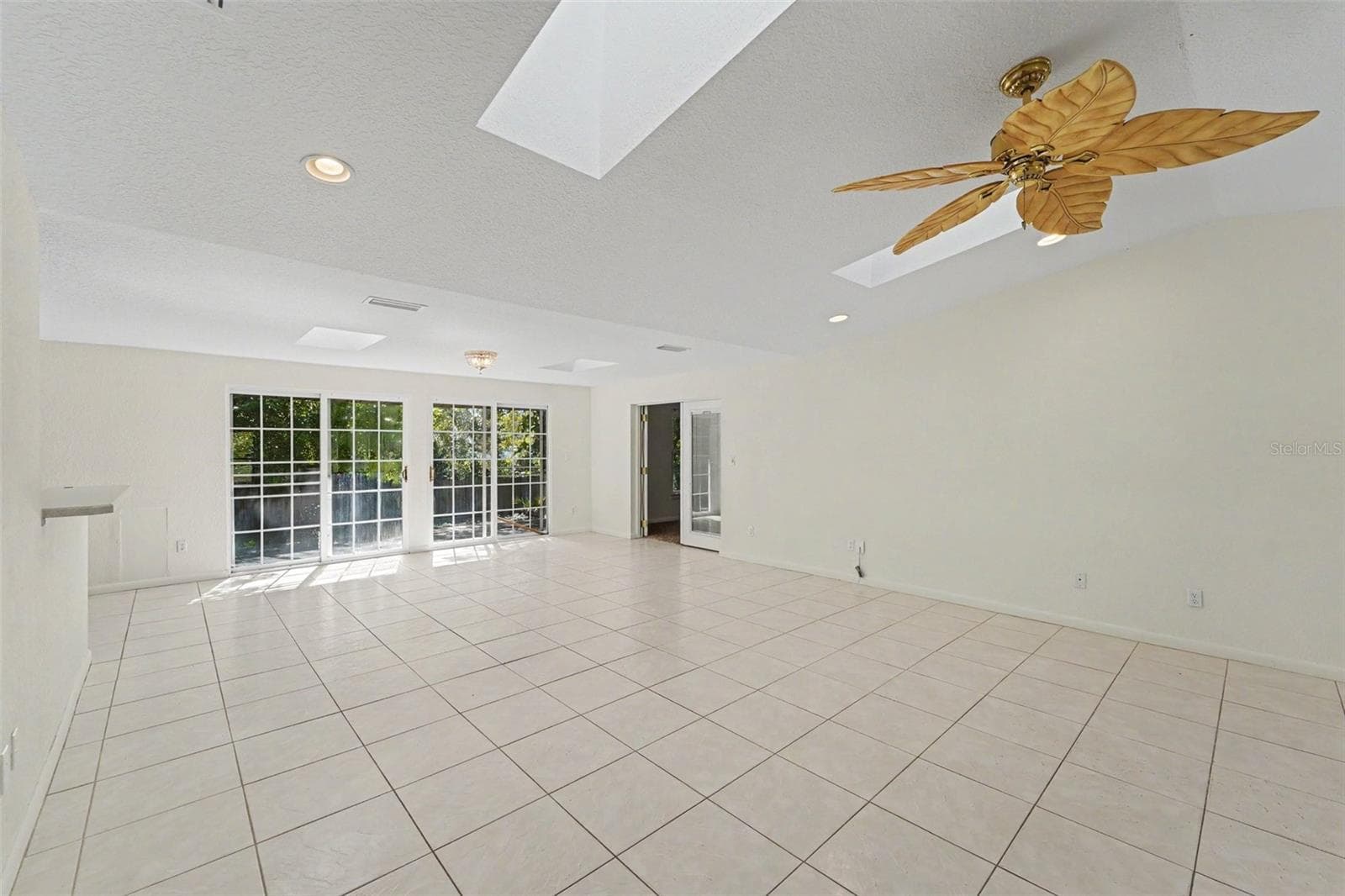 Single Family Residence at 2057 BRENT PL, PALM HARBOR, photo 6 of 26
