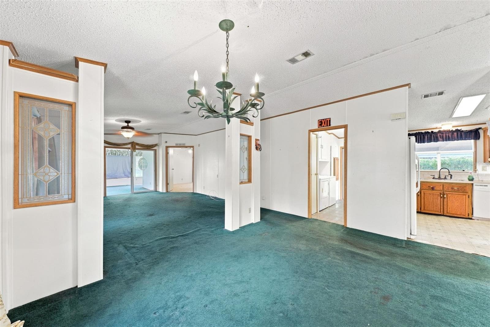 Manufactured Home at 3215 WEKIVA RD, TAVARES, photo 4 of 23