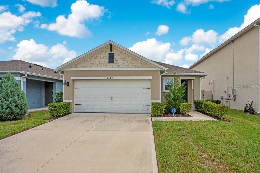 2763 SWOOPING SPARROW DR