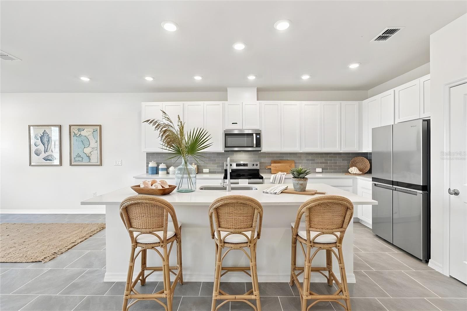 Kitchen **Virtually Staged - 6355 JENSEN VIEW AVE, APOLLO BEACH