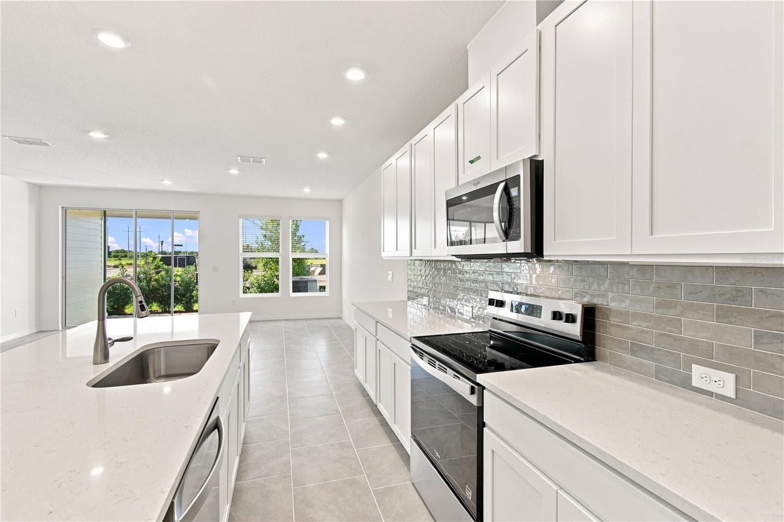 Kitchen - 6355 JENSEN VIEW AVE, APOLLO BEACH
