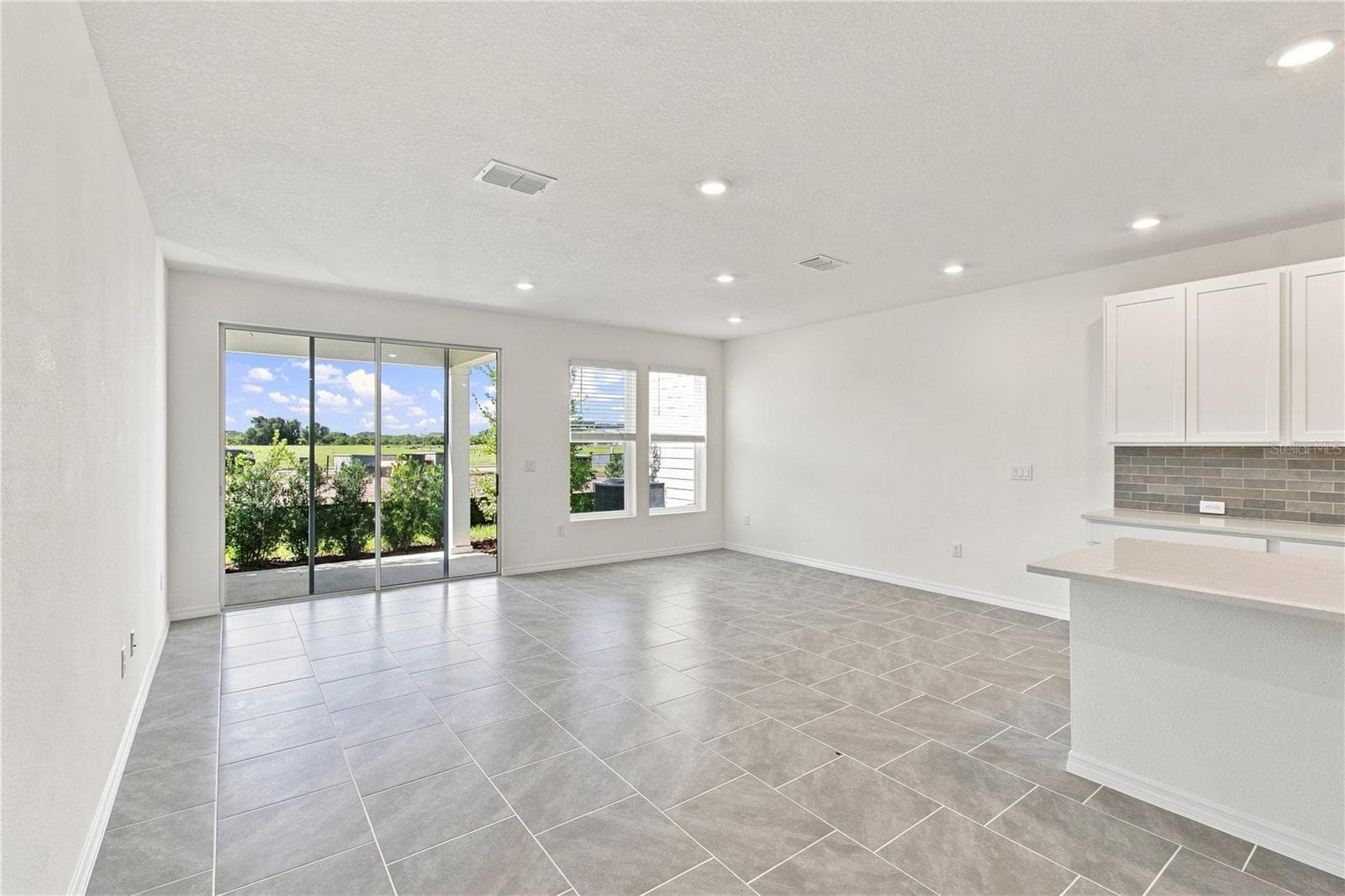 Family Room - 6355 JENSEN VIEW AVE, APOLLO BEACH