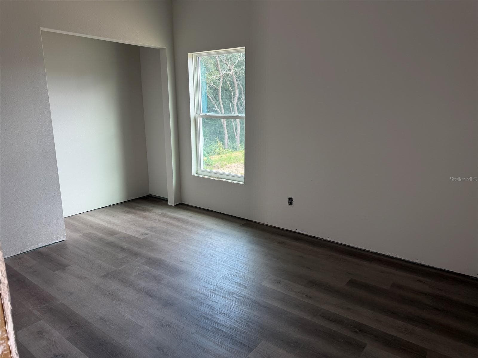 Bed 3 - 34281 MANUEL ST, WEBSTER