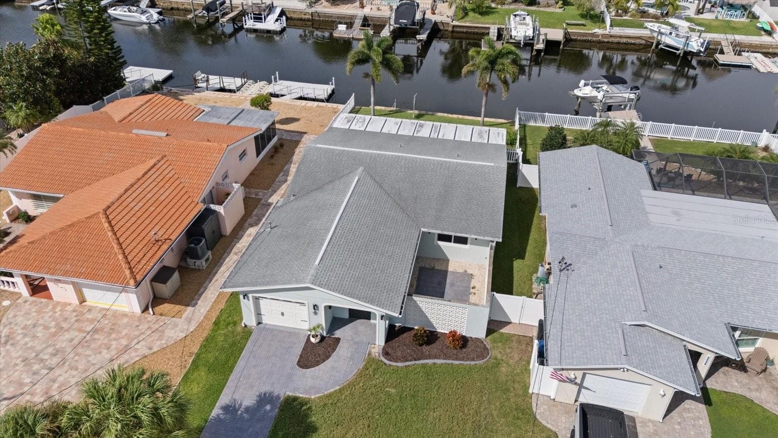 Single Family Residence at 3961 HEADSAIL DR, NEW PORT RICHEY, photo 2 of 81