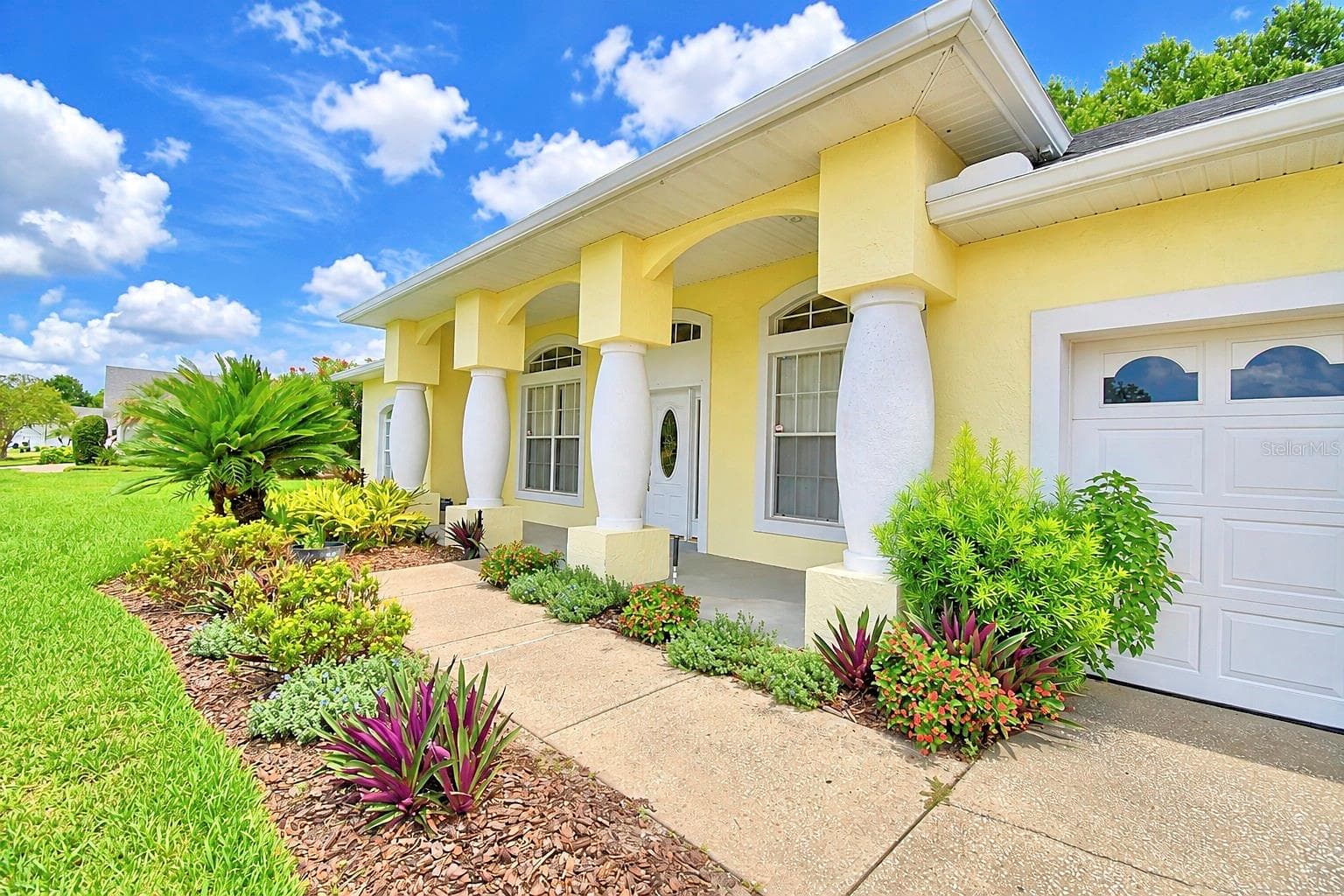 Single Family Residence at 754 SANTA MARIA DR, WINTER HAVEN, photo 2 of 52