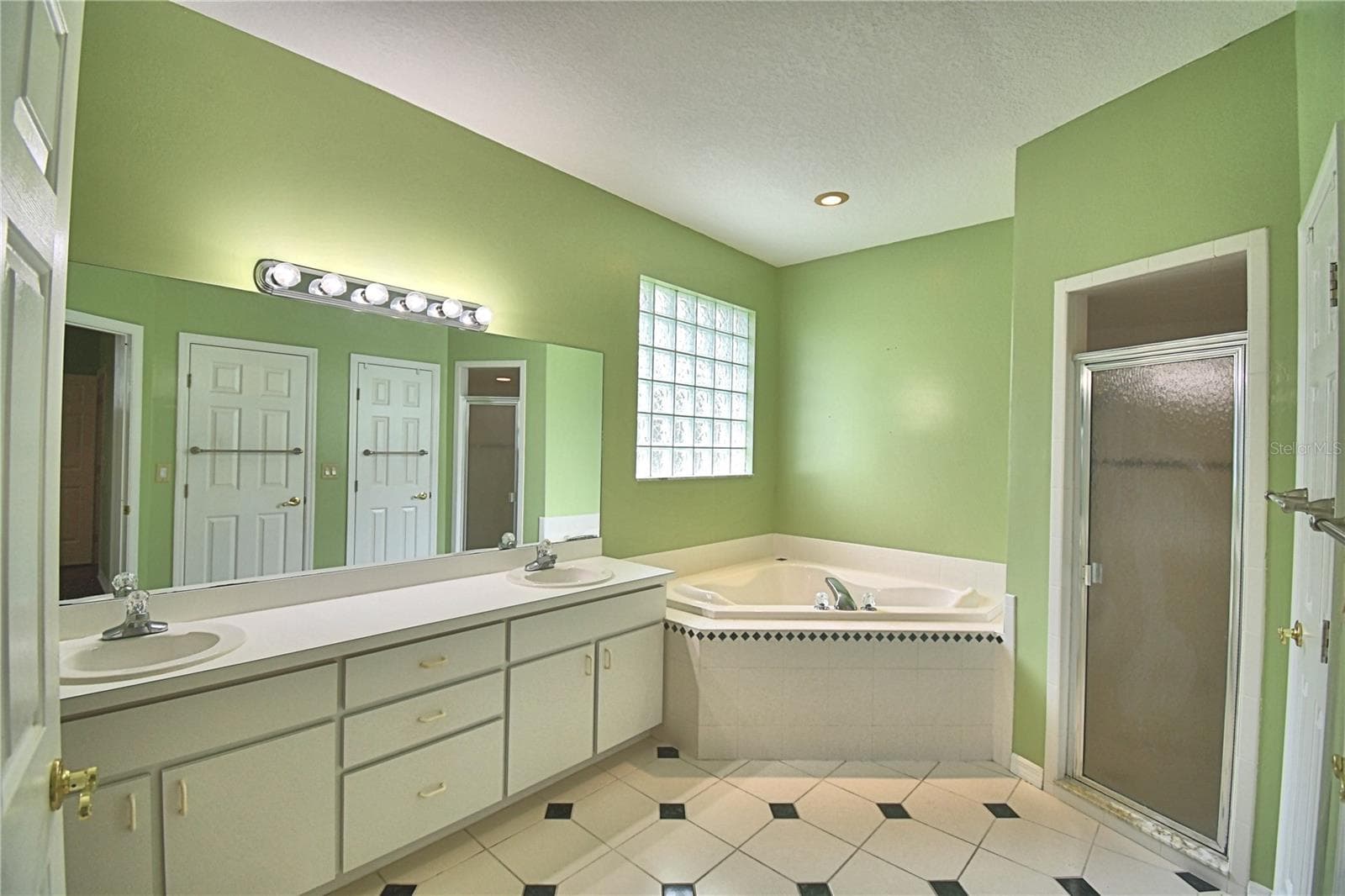 Single Family Residence at 754 SANTA MARIA DR, WINTER HAVEN, photo 21 of 52