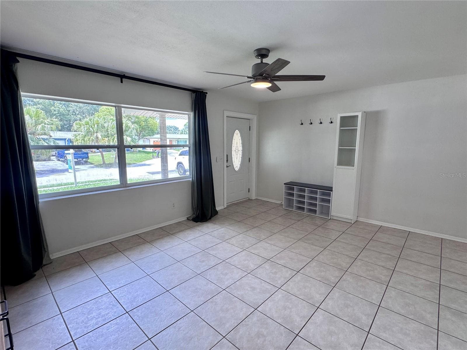 Single Family Residence at 1709 EATON DR NE, CLEARWATER, photo 5 of 33
