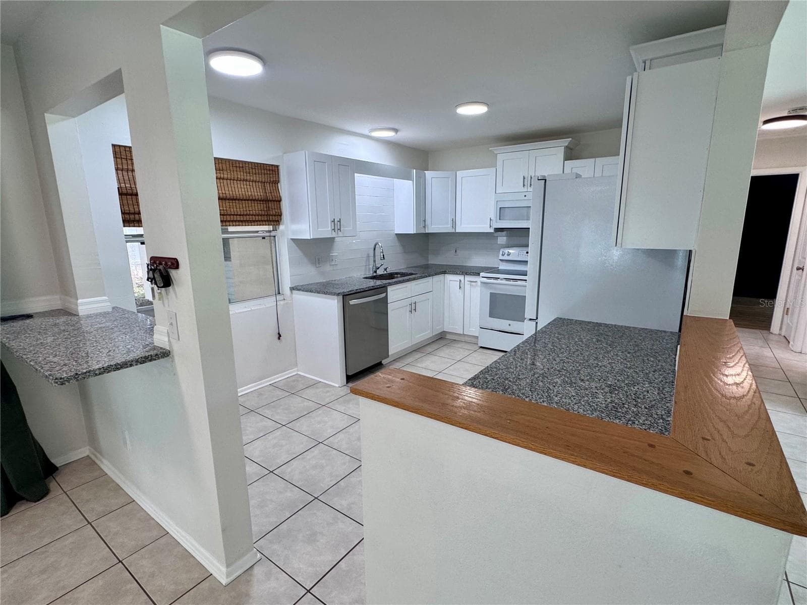Single Family Residence at 1709 EATON DR NE, CLEARWATER, photo 7 of 33