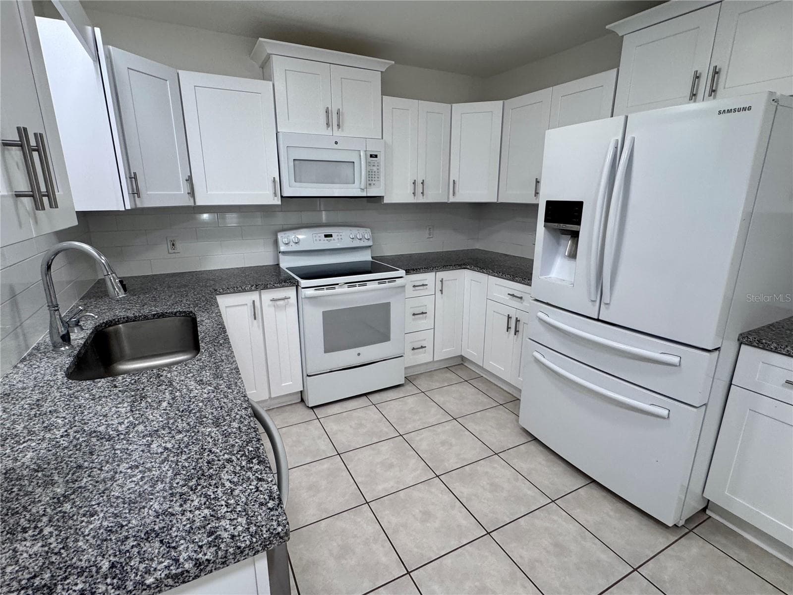 Completely updated kitchen - 1709 EATON DR NE, CLEARWATER