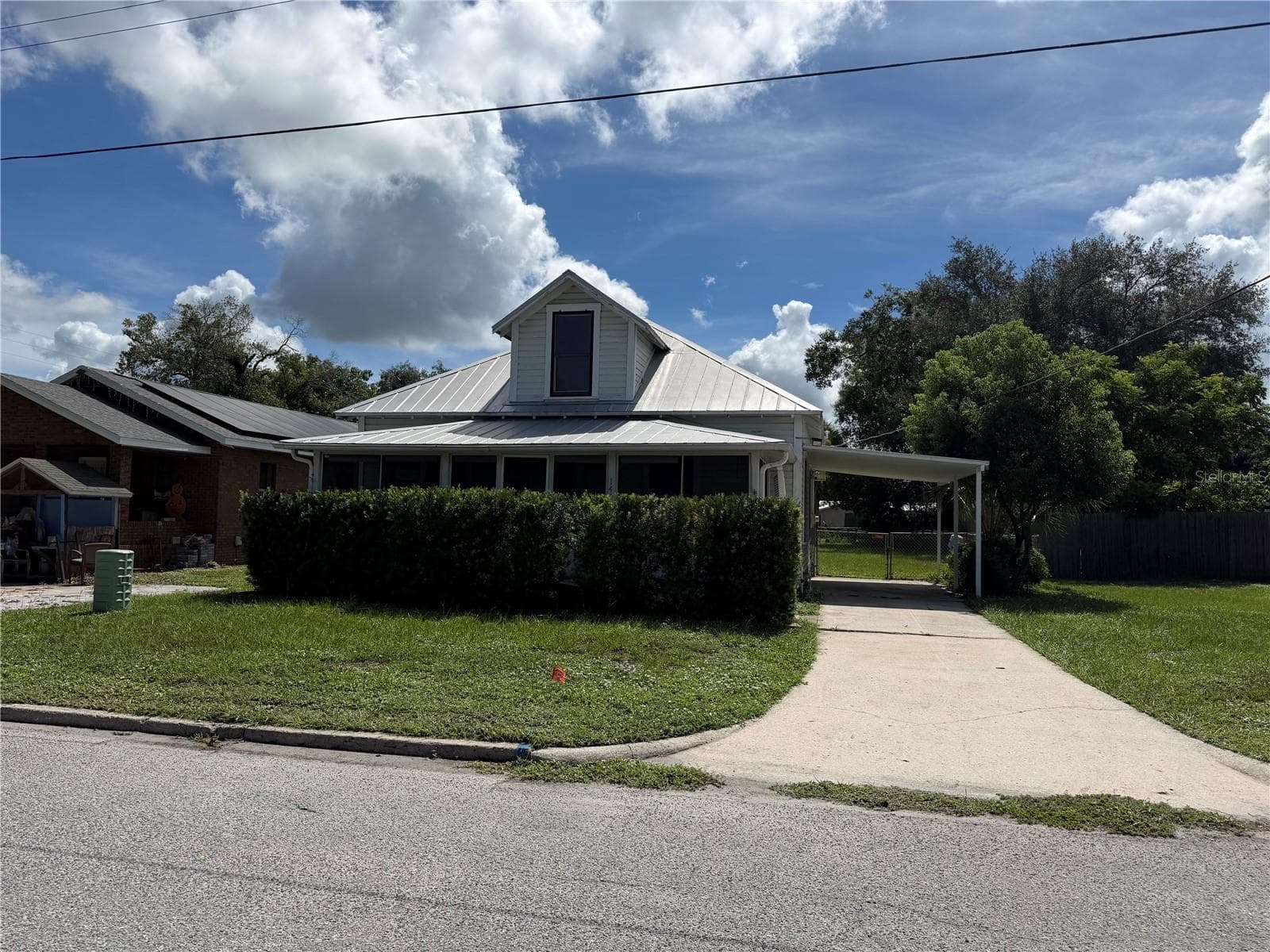146 N HERNANDO AVE