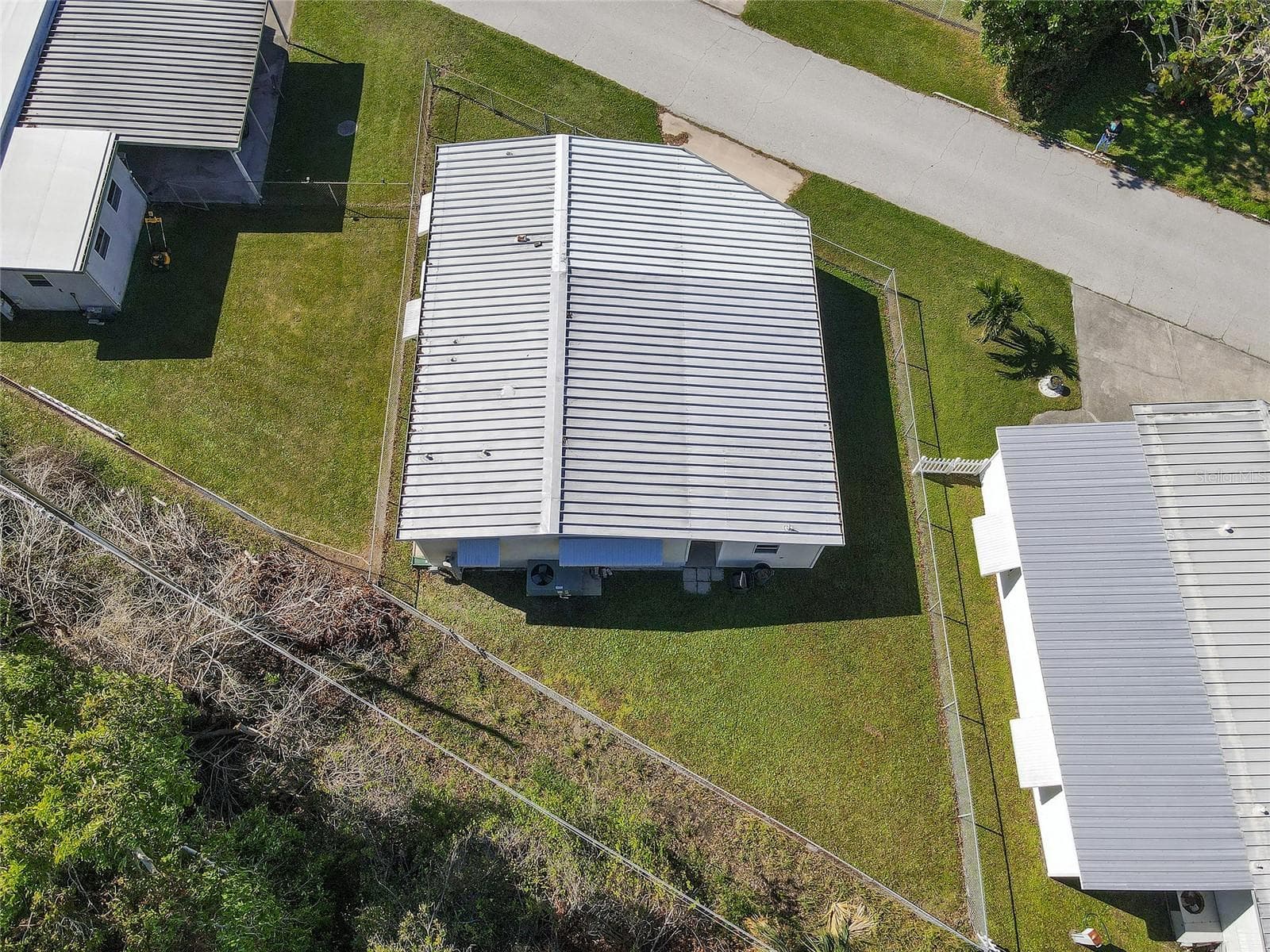 Mobile Home at 6609 NEW JERSEY ST, BRADENTON, photo 5 of 55