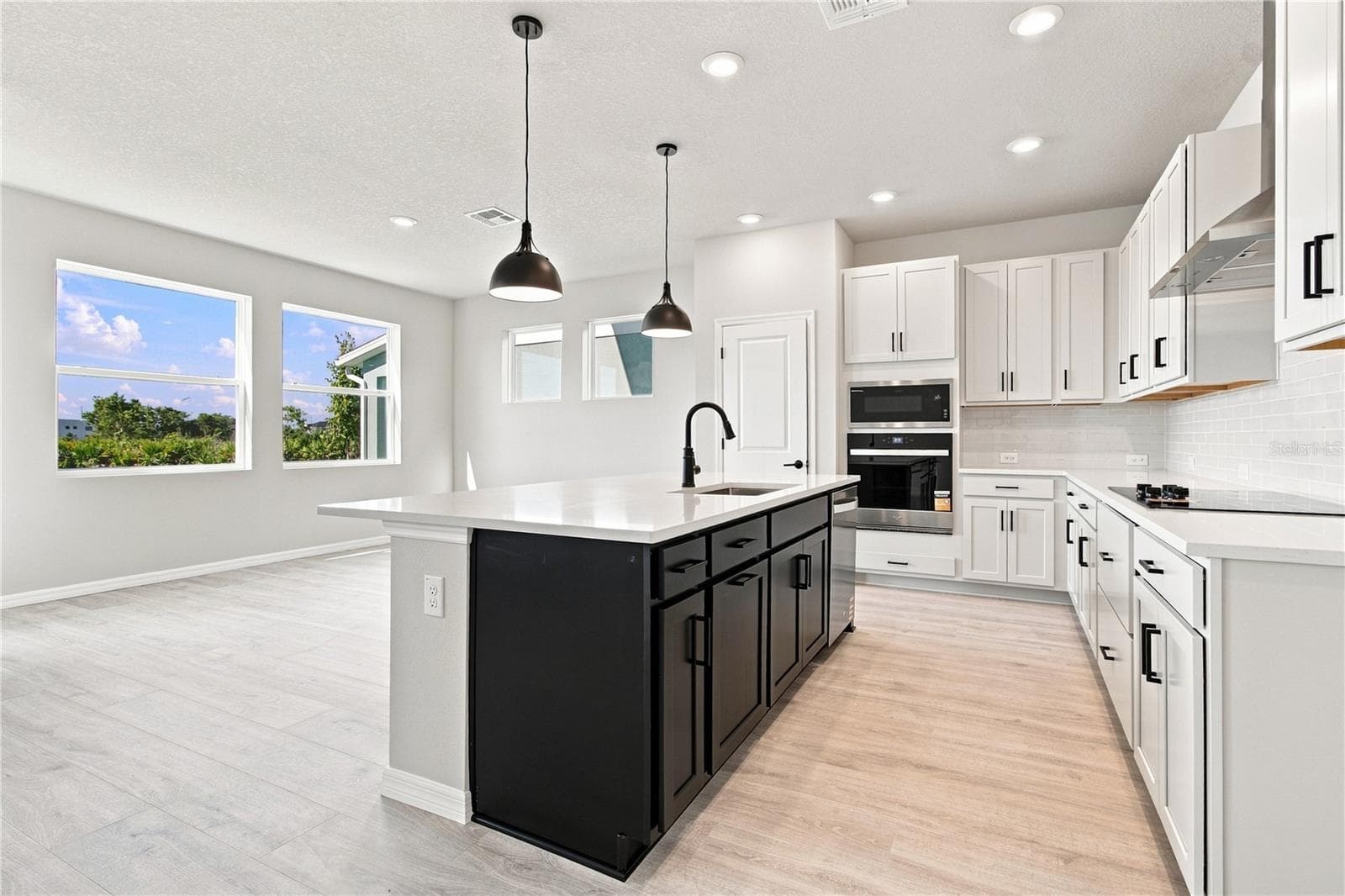 Kitchen - 3395 YELLOW CASSIA DR, WESLEY CHAPEL