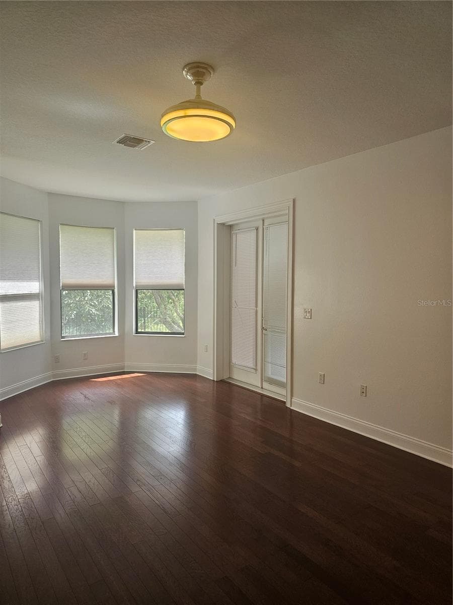 Single Family Residence at 33116 IRONGATE DR, LEESBURG, photo 54 of 95