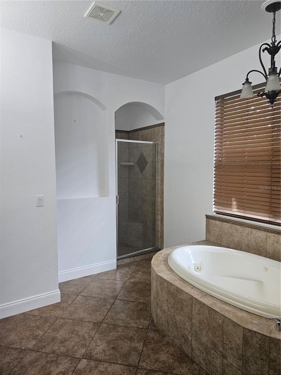 Single Family Residence at 33116 IRONGATE DR, LEESBURG, photo 59 of 95