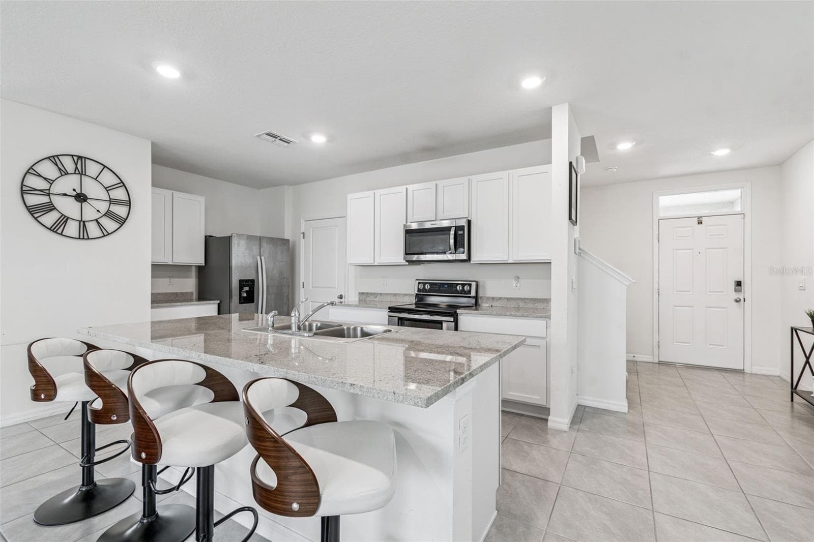 Single Family Residence at 5667 CHORLEYWOOD LN, WESLEY CHAPEL, photo 8 of 96