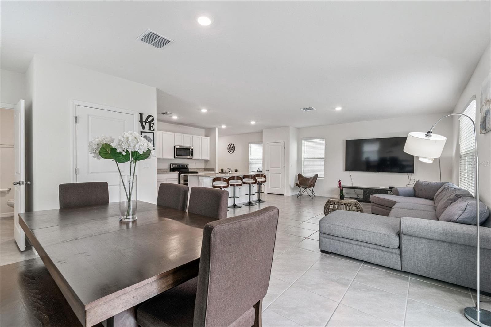 Single Family Residence at 5667 CHORLEYWOOD LN, WESLEY CHAPEL, photo 19 of 96