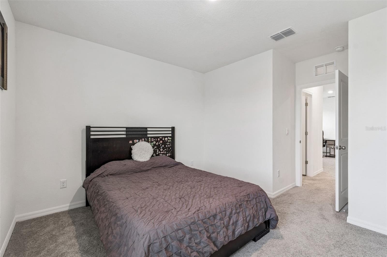 Single Family Residence at 5667 CHORLEYWOOD LN, WESLEY CHAPEL, photo 38 of 96